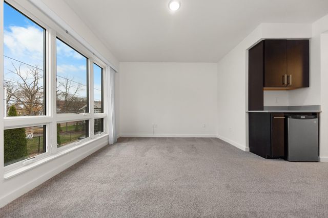 450-462 W Stadium Boulevard, Ann Arbor, MI 48103