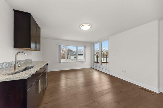 450-462 W Stadium Boulevard, Ann Arbor, MI 48103