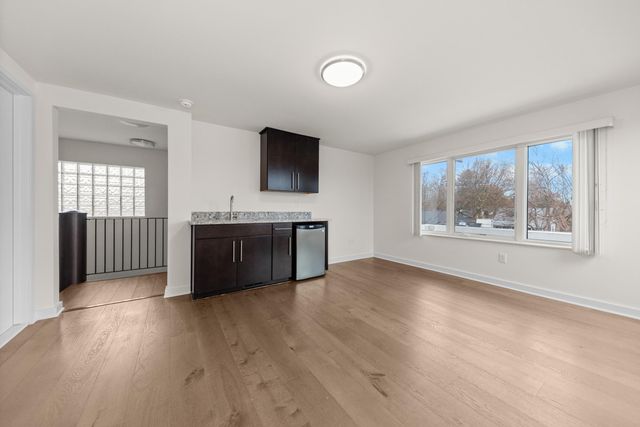 450-462 W Stadium Boulevard, Ann Arbor, MI 48103