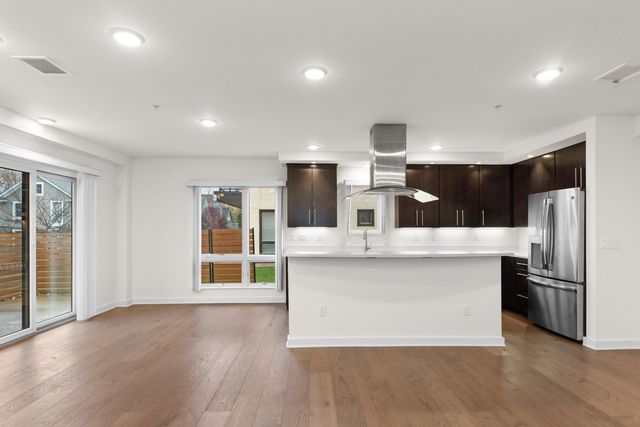 450-462 W Stadium Boulevard, Ann Arbor, MI 48103