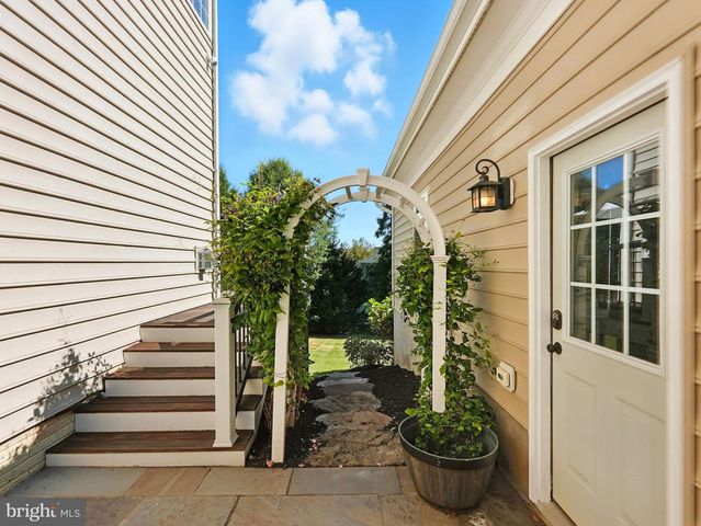 40488 WINDCROFT LN, Aldie, VA 20105