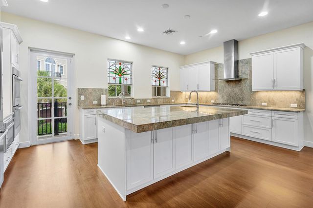 144 Tierra Lane 11, Jupiter, FL 33477