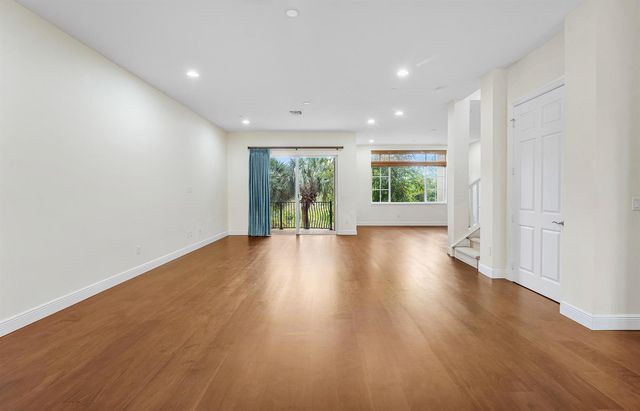 144 Tierra Lane 11, Jupiter, FL 33477