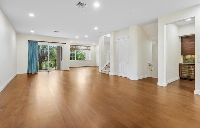 144 Tierra Lane 11, Jupiter, FL 33477