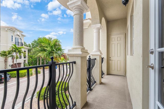 144 Tierra Lane 11, Jupiter, FL 33477