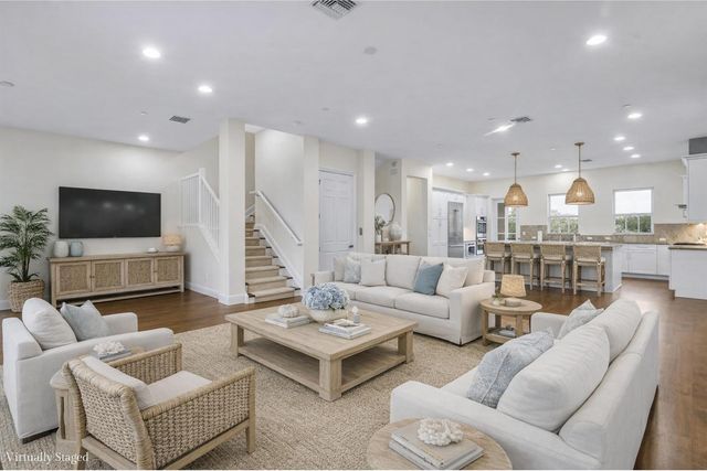144 Tierra Lane 11, Jupiter, FL 33477