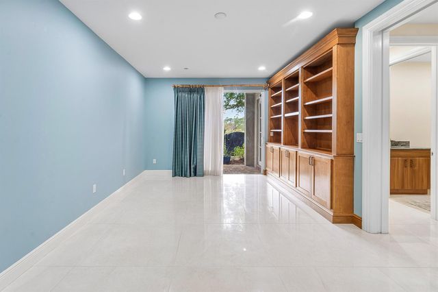 144 Tierra Lane 11, Jupiter, FL 33477