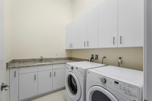 144 Tierra Lane 11, Jupiter, FL 33477