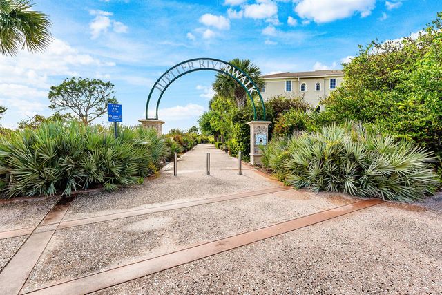 144 Tierra Lane 11, Jupiter, FL 33477