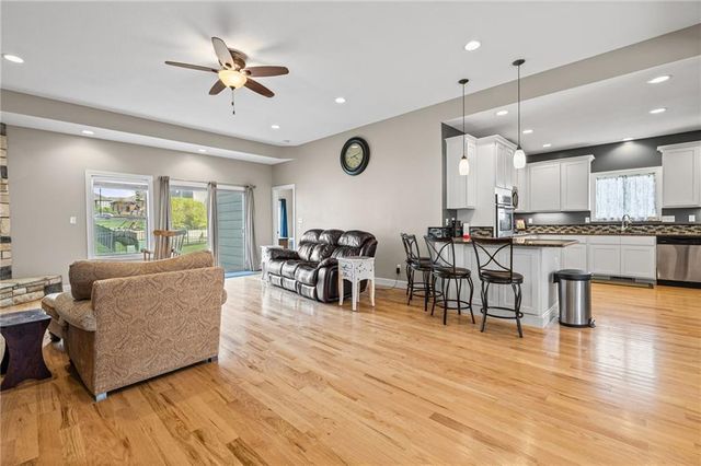 338 Headwaters Drive, Lawrence, KS 66049