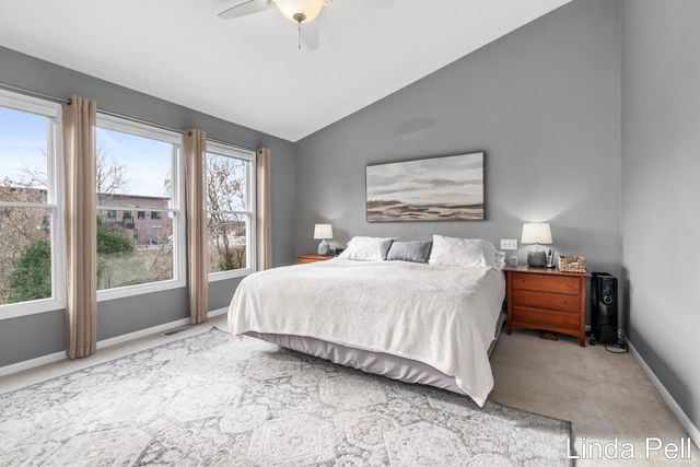 33 Fox Point Court Ne, Ada Twp, MI 49301