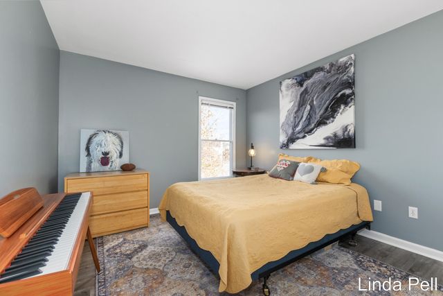 33 Fox Point Court Ne, Ada Twp, MI 49301