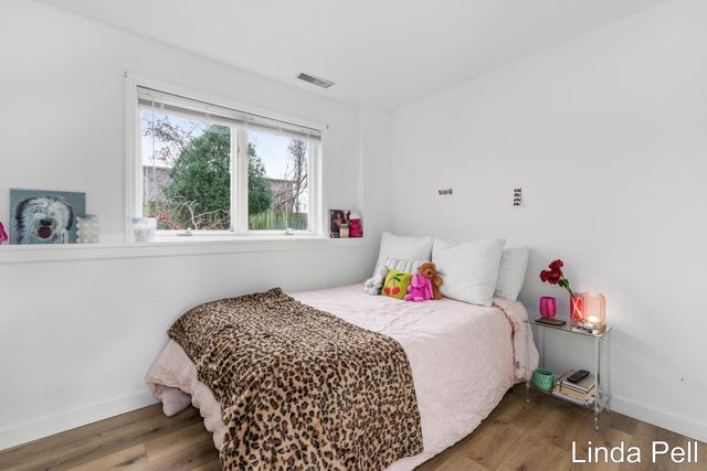 33 Fox Point Court Ne, Ada Twp, MI 49301