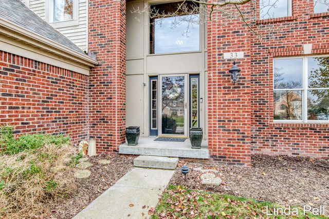 33 Fox Point Court Ne, Ada Twp, MI 49301
