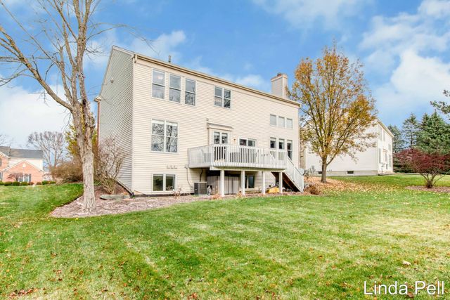 33 Fox Point Court Ne, Ada Twp, MI 49301