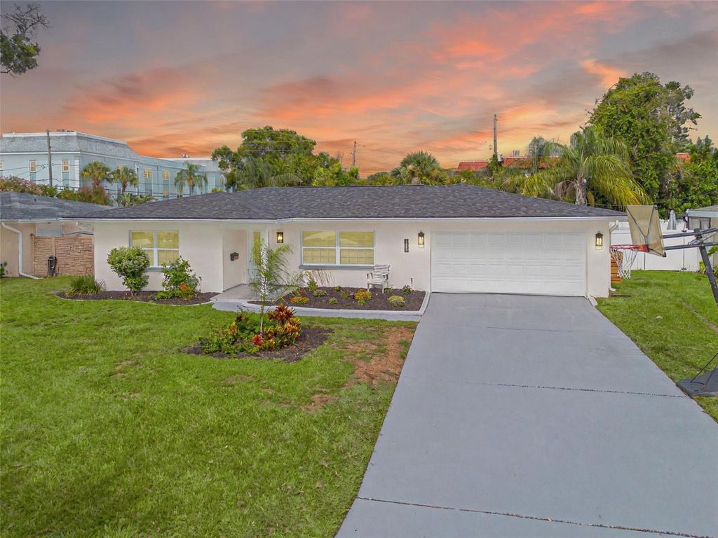 1723 CYPRESS AVENUE, Belleair, FL 33756
