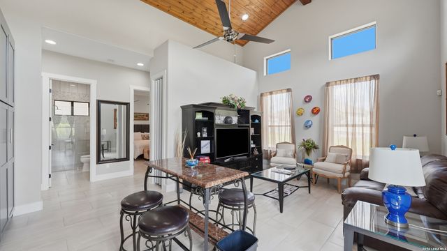 1179 TROTTER LN, New Braunfels, TX 78132