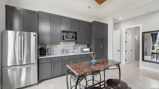 1179 TROTTER LN, New Braunfels, TX 78132