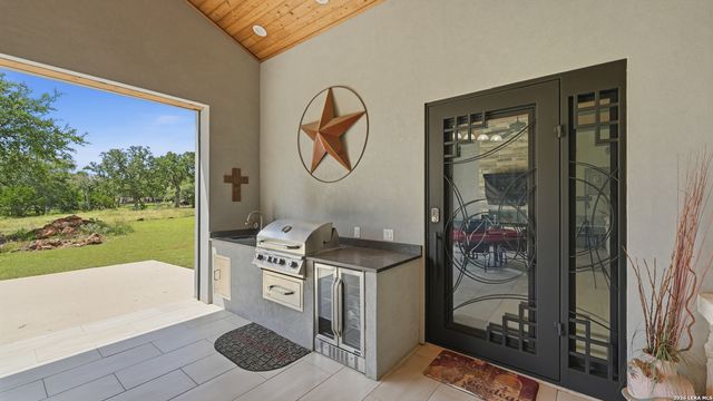 1179 TROTTER LN, New Braunfels, TX 78132