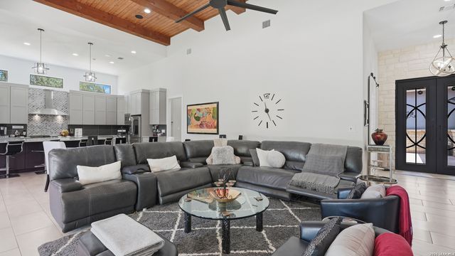 1179 TROTTER LN, New Braunfels, TX 78132