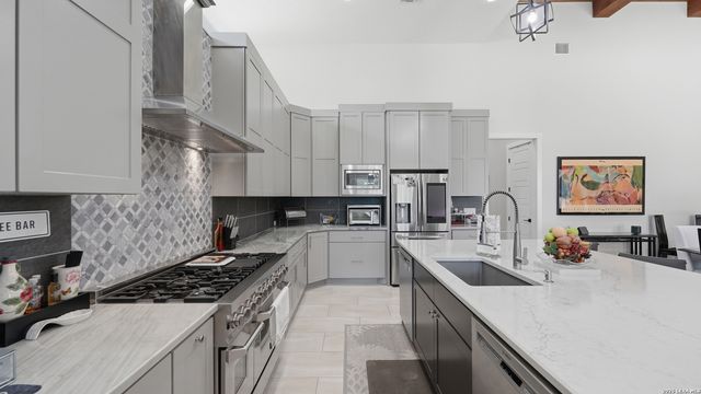 1179 TROTTER LN, New Braunfels, TX 78132