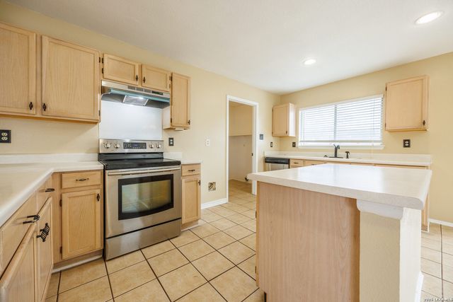 7812 Forest Dream, Live Oak, TX 78233