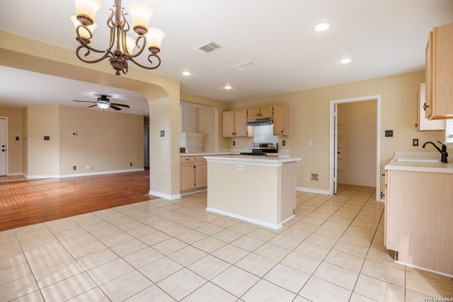 7812 Forest Dream, Live Oak, TX 78233