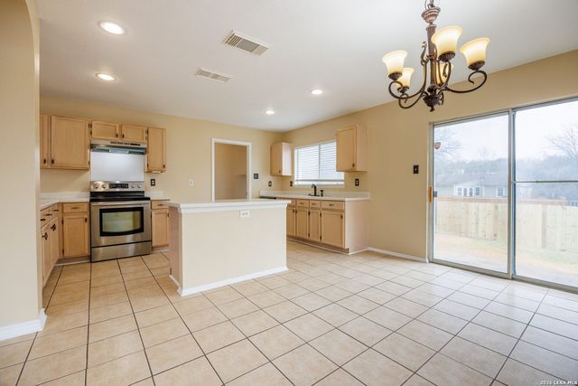 7812 Forest Dream, Live Oak, TX 78233