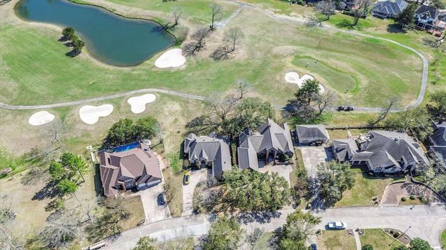 116 Spring Lake Drive, Conroe, TX 77356