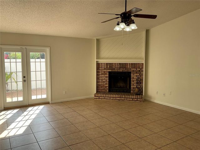 8701 CARROLL PALM PLACE, Tampa, FL 33614