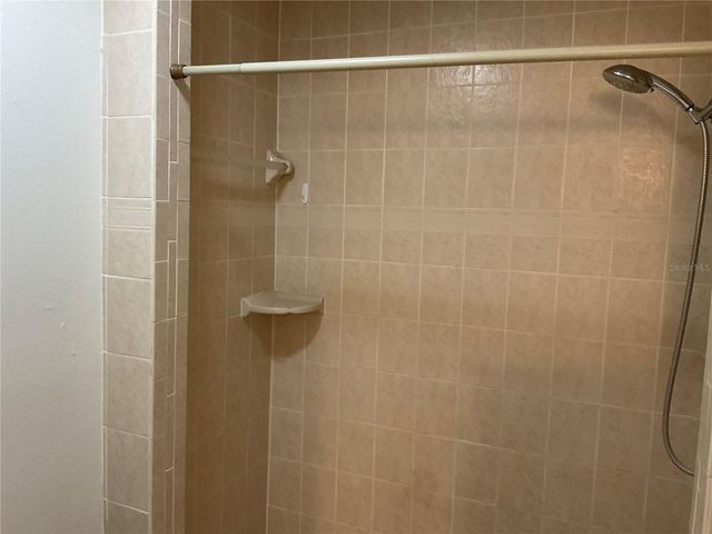 8701 CARROLL PALM PLACE, Tampa, FL 33614