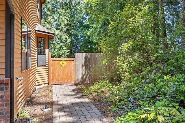 1809 E Woodhaven Lane, Port Angeles, WA 98362