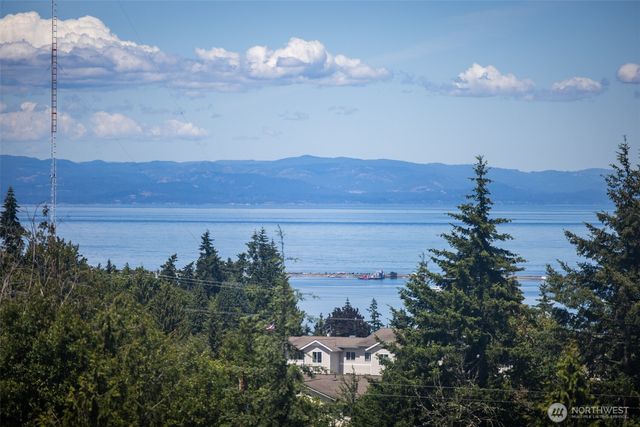 1809 E Woodhaven Lane, Port Angeles, WA 98362
