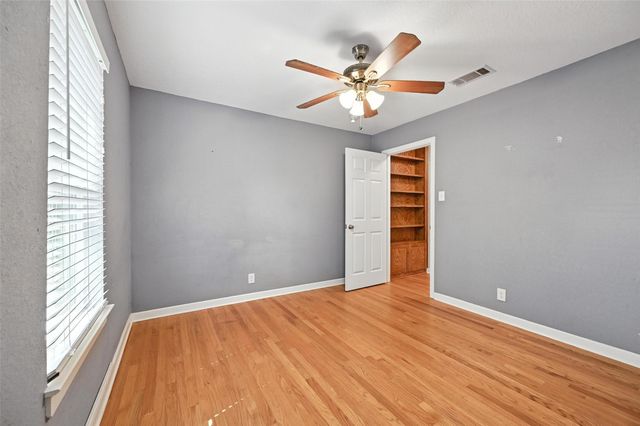 1221 Simpson Drive, Hurst, TX 76053