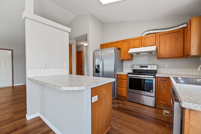 10445 E Fawn Grove Ct, Wichita, KS 67207