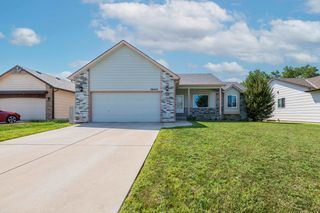 10445 E Fawn Grove Ct, Wichita, KS 67207