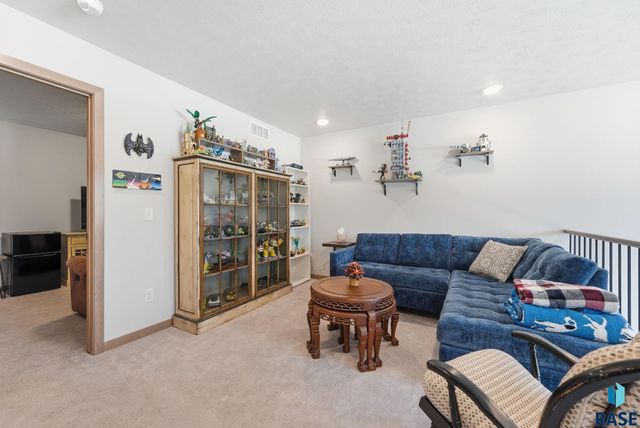 8032 E Tencate Pl Place, Sioux Falls, SD 57110