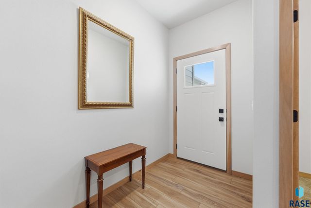 8032 E Tencate Pl Place, Sioux Falls, SD 57110