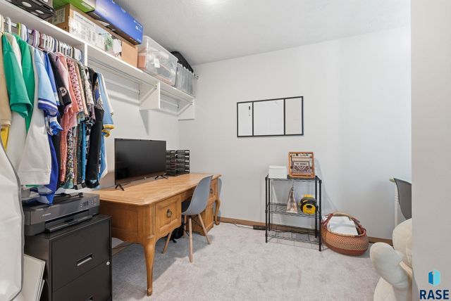 8032 E Tencate Pl Place, Sioux Falls, SD 57110