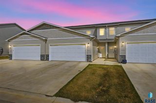 8032 E Tencate Pl Place, Sioux Falls, SD 57110