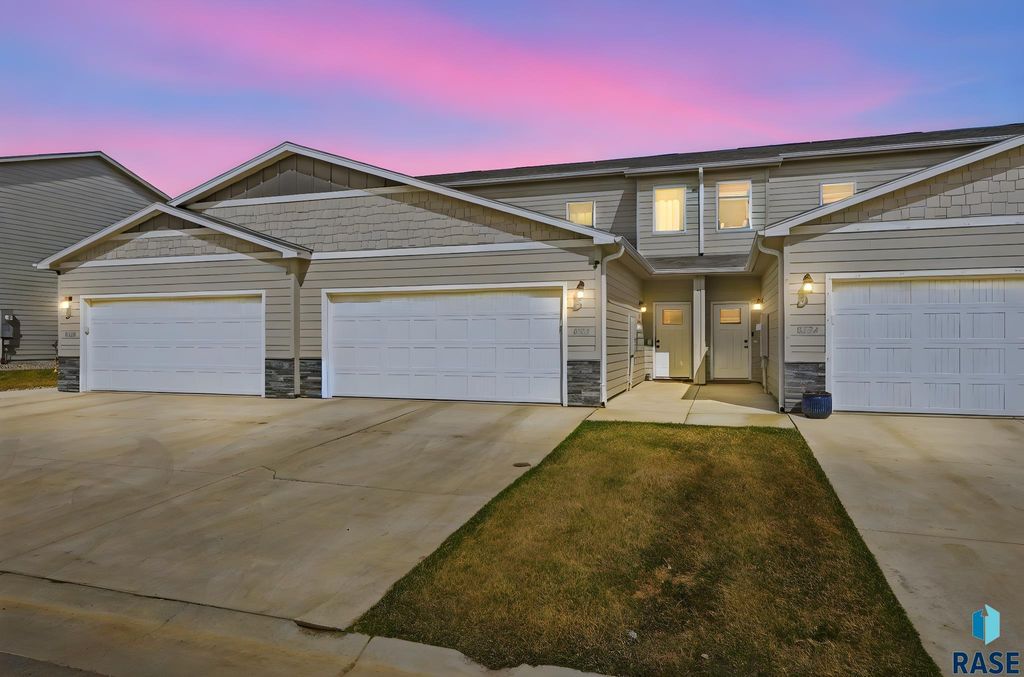 8032 E Tencate Pl Place, Sioux Falls, SD 57110