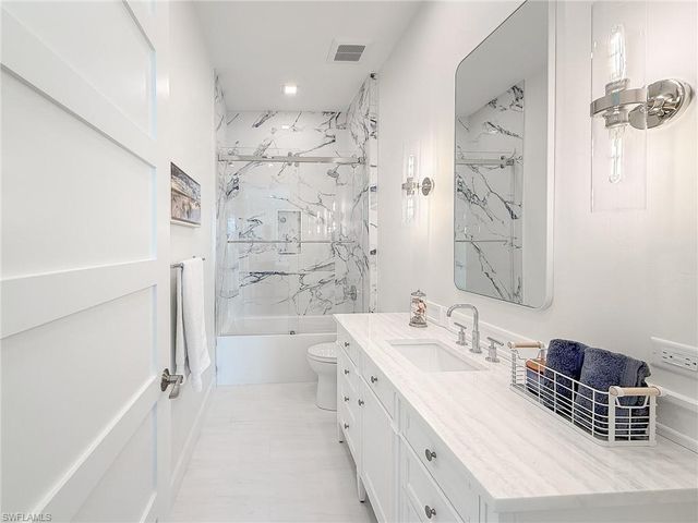 6573 DOMINICA DR 202, Naples, FL 34113