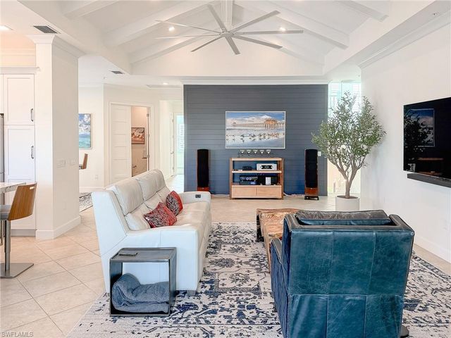 6573 DOMINICA DR 202, Naples, FL 34113