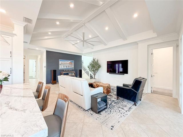 6573 DOMINICA DR 202, Naples, FL 34113