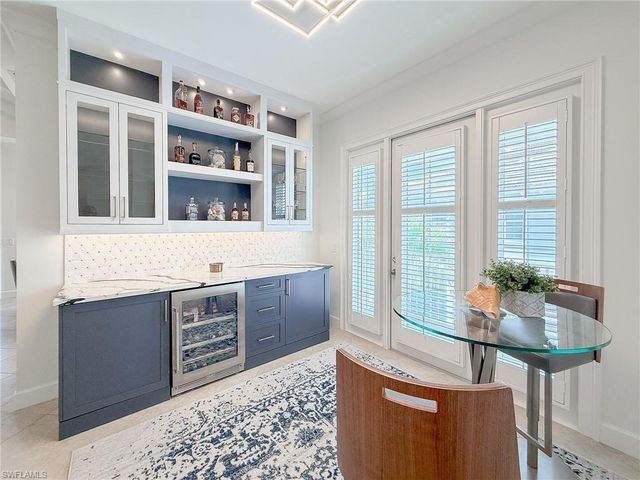 6573 DOMINICA DR 202, Naples, FL 34113