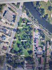 Gratiot Gratiot, Mount Clemens, MI 48043