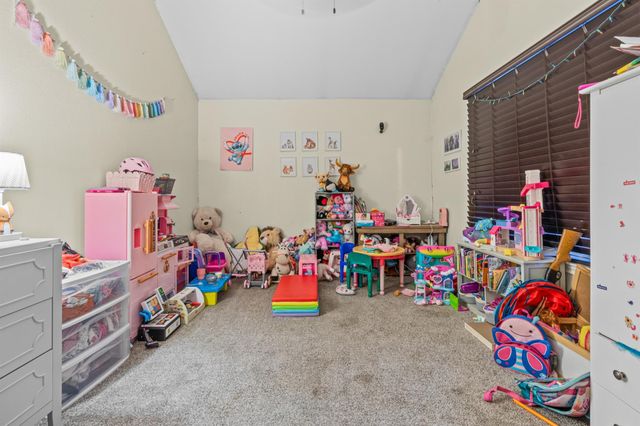 223 Warner Bend, Hutto, TX 78634