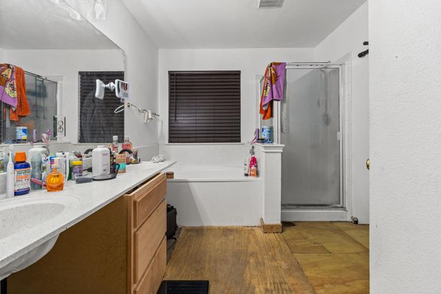 223 Warner Bend, Hutto, TX 78634