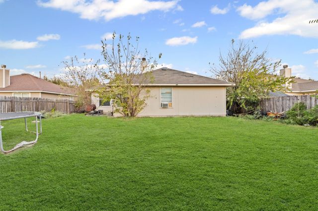 223 Warner Bend, Hutto, TX 78634