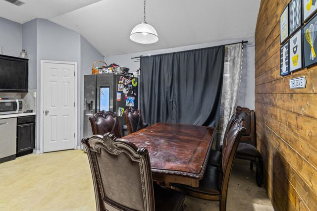 223 Warner Bend, Hutto, TX 78634